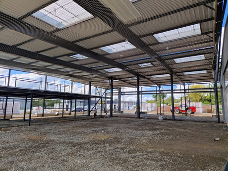 construction-charpente-metallique-bonjour-caravaning