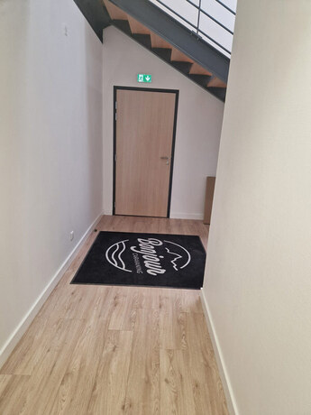 interieur-batiment-bonjour-caravaning